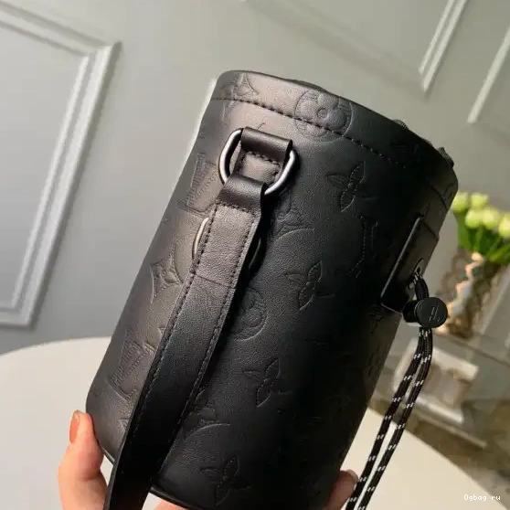 VUITTON BAG CHALK LOUIS NANO 0420